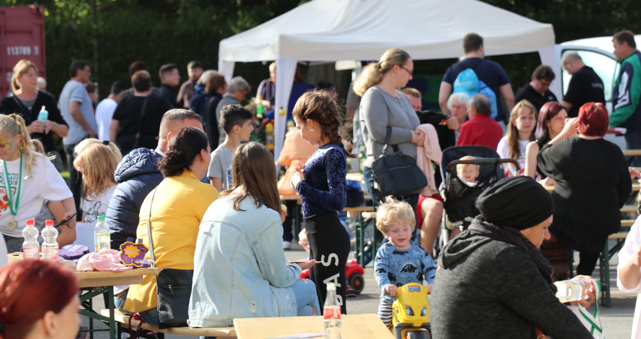 Buntes Treiben am Tag der Nachbarn - Bauverein Rüstringen